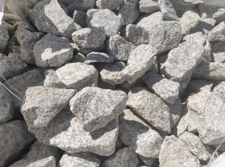 Kamień granitowy gabionowy