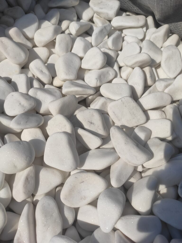 Otoczak Thassos 20/40 mm