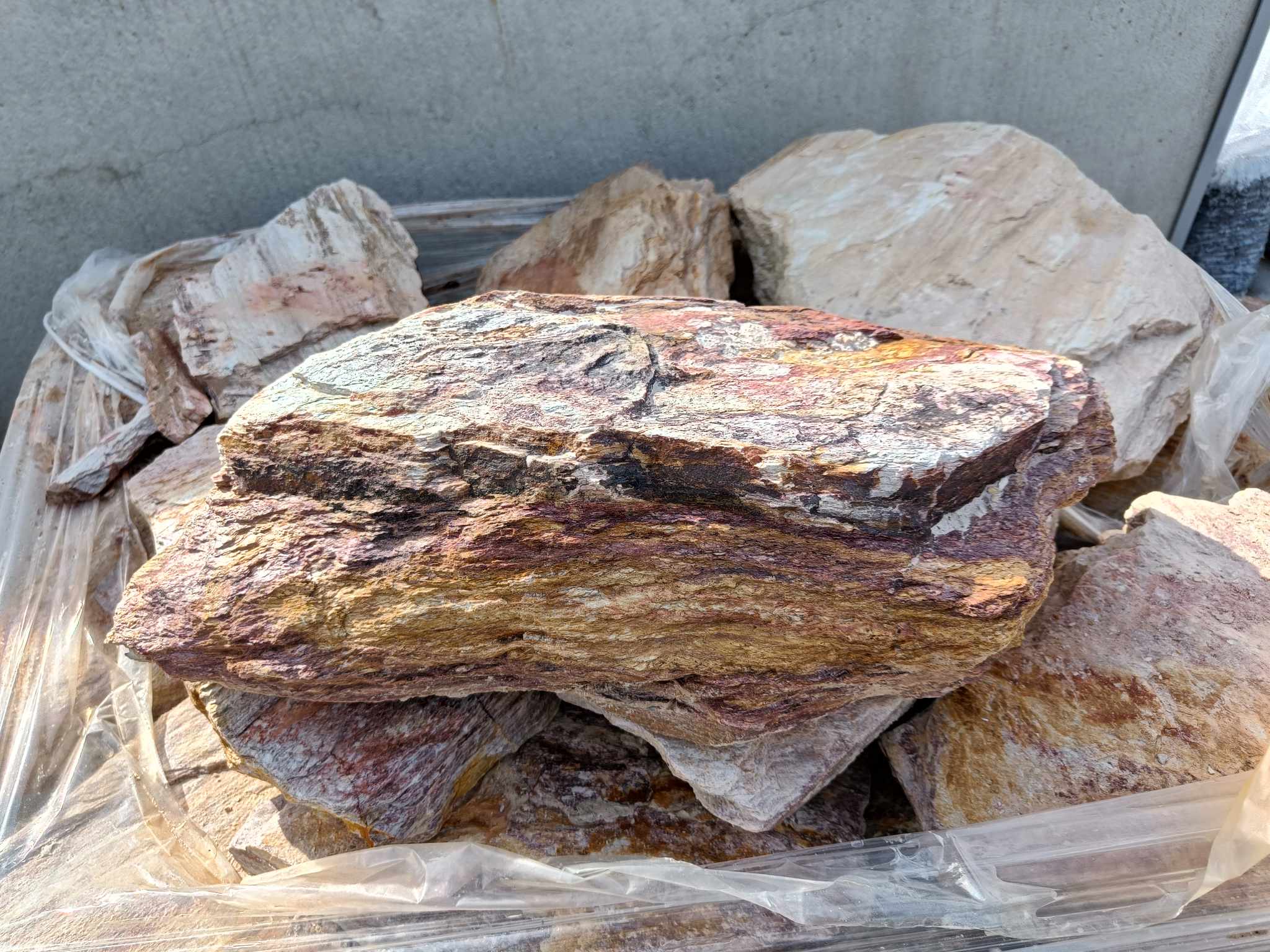 Głazy kwarcytowe miodowe