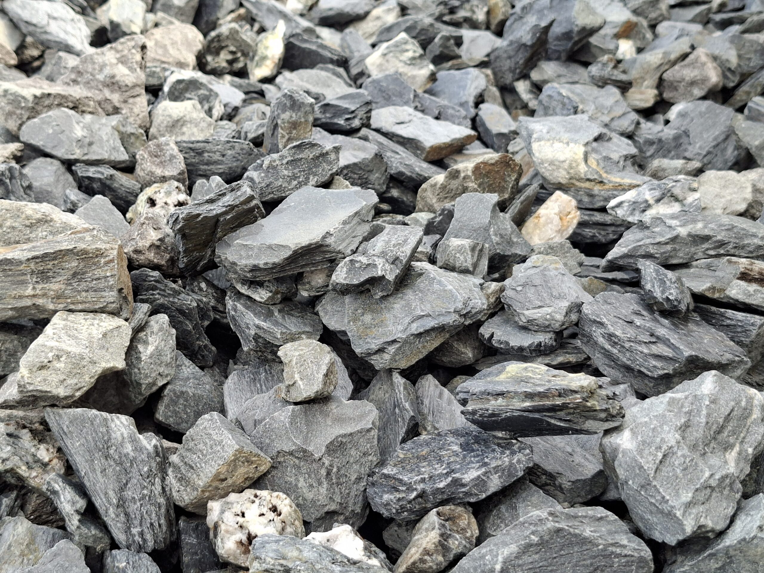 Łupek Dark Stone 30-60 mm