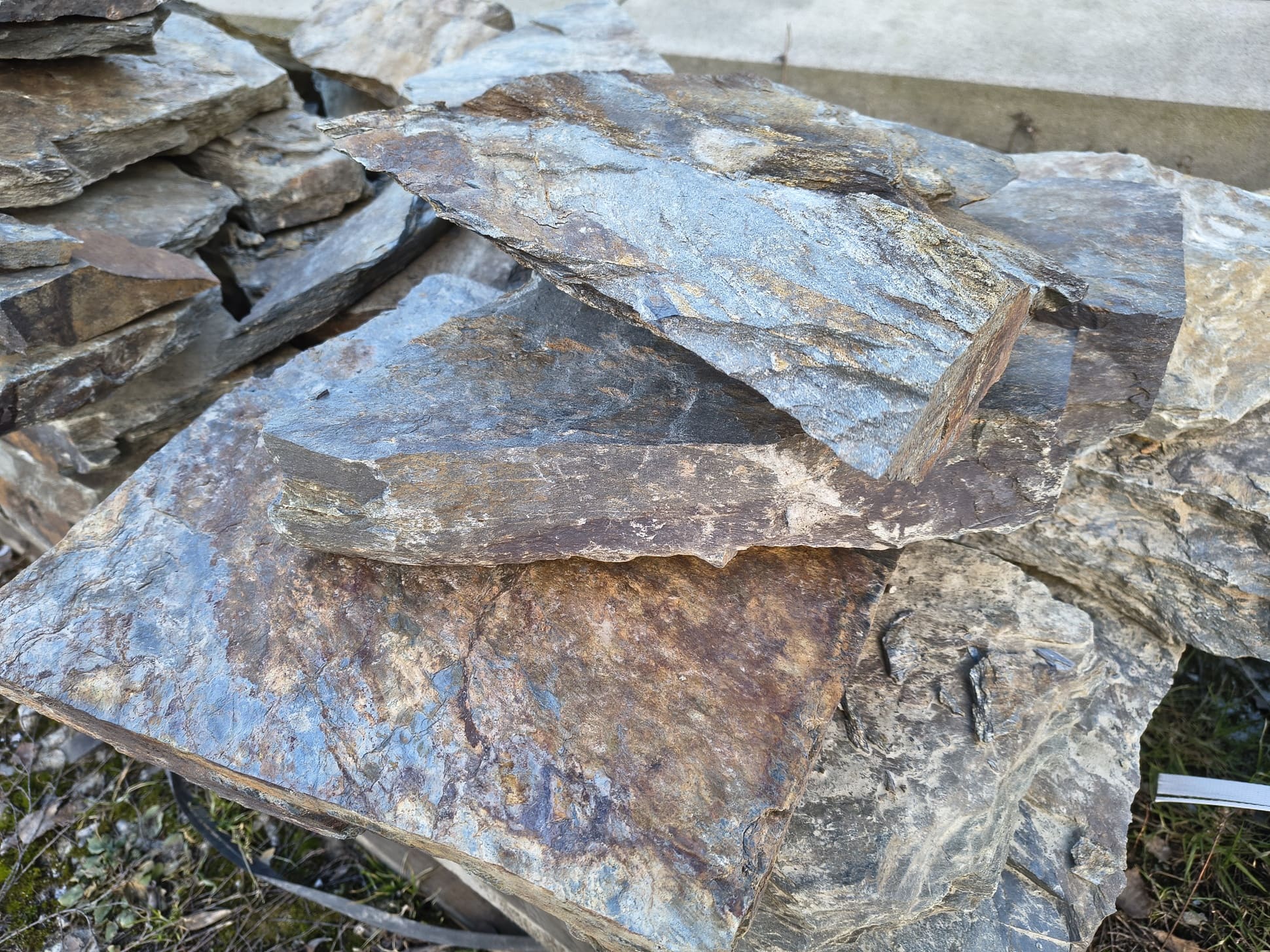 Głazy szarogłazowe