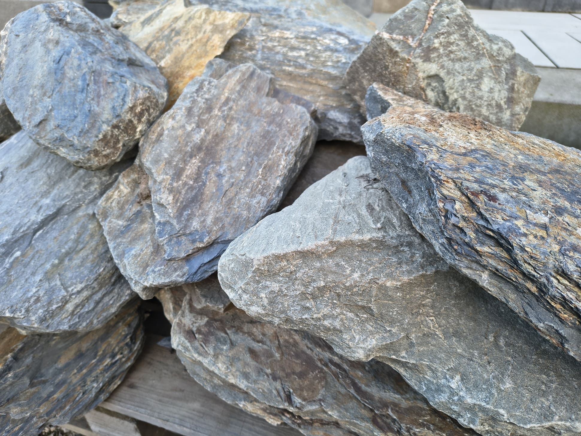 Głazy szarogłazowe